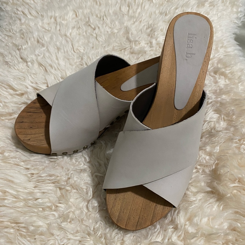 Lisa B natural wood and leather mule size 40